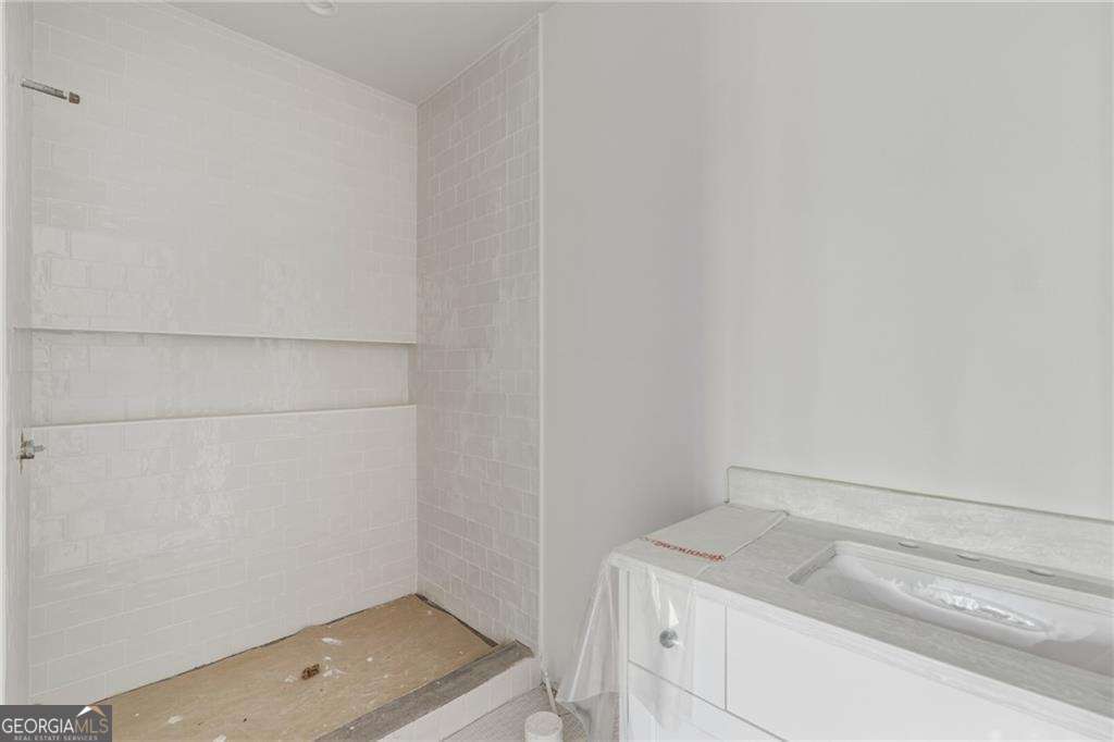 720 Edgewater Trail