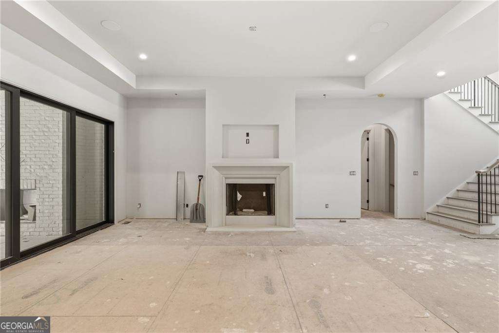 720 Edgewater Trail