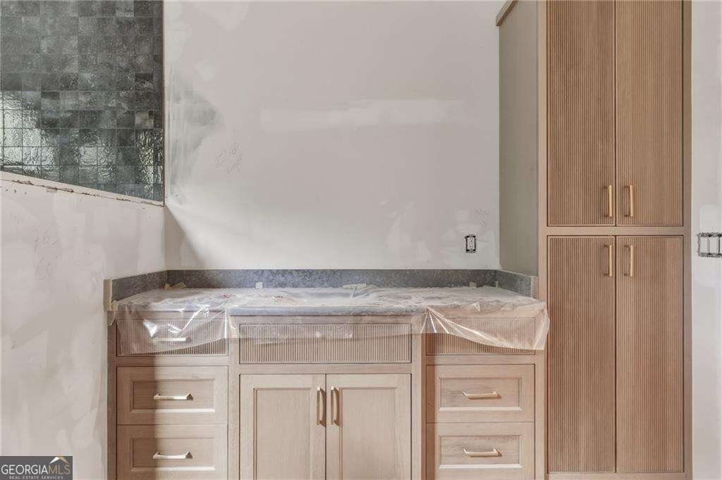 720 Edgewater Trail
