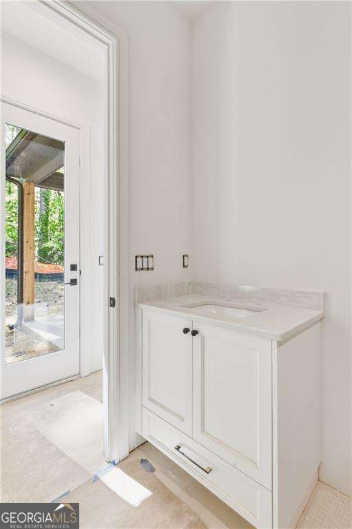 720 Edgewater Trail