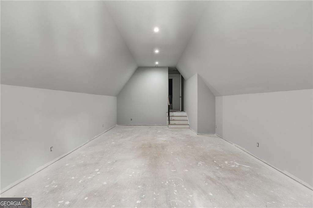 720 Edgewater Trail