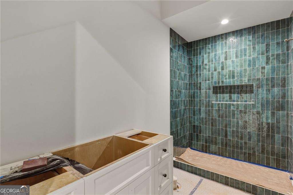720 Edgewater Trail