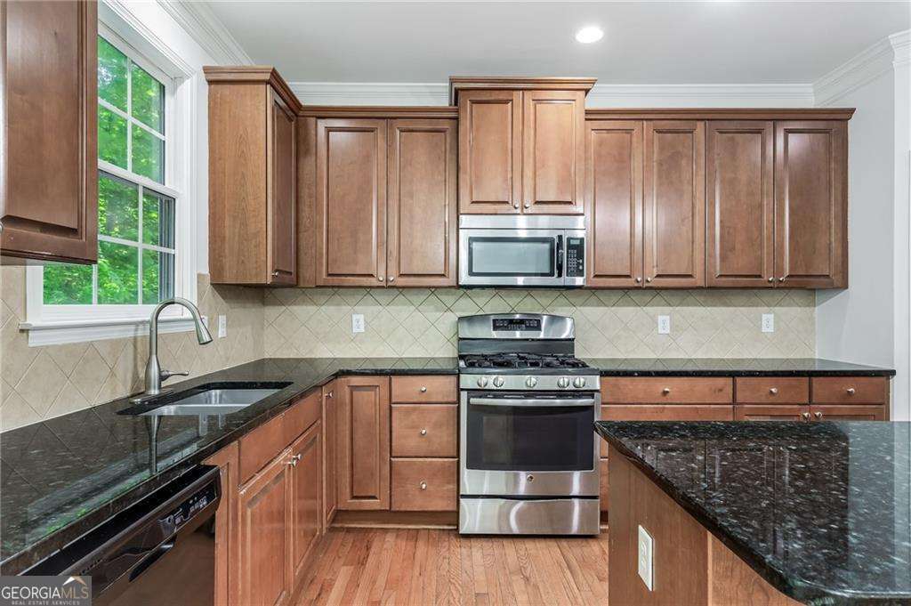 5678 Coopers Glen Court SW