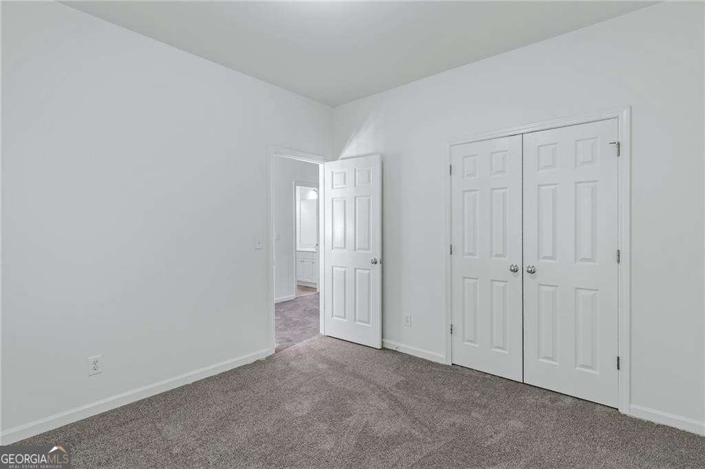5678 Coopers Glen Court SW