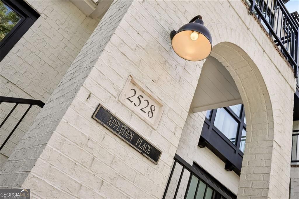 2528 Appleden Place