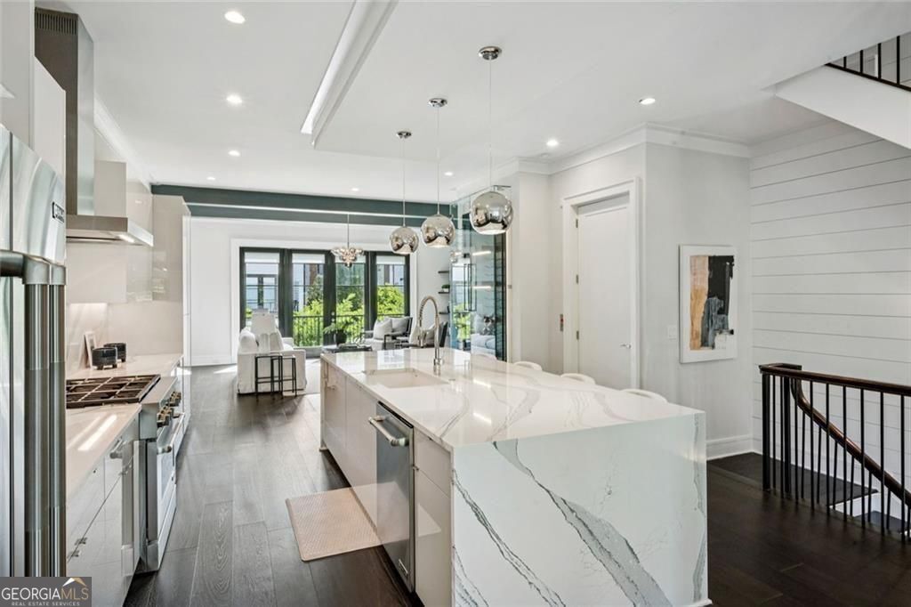 2528 Appleden Place
