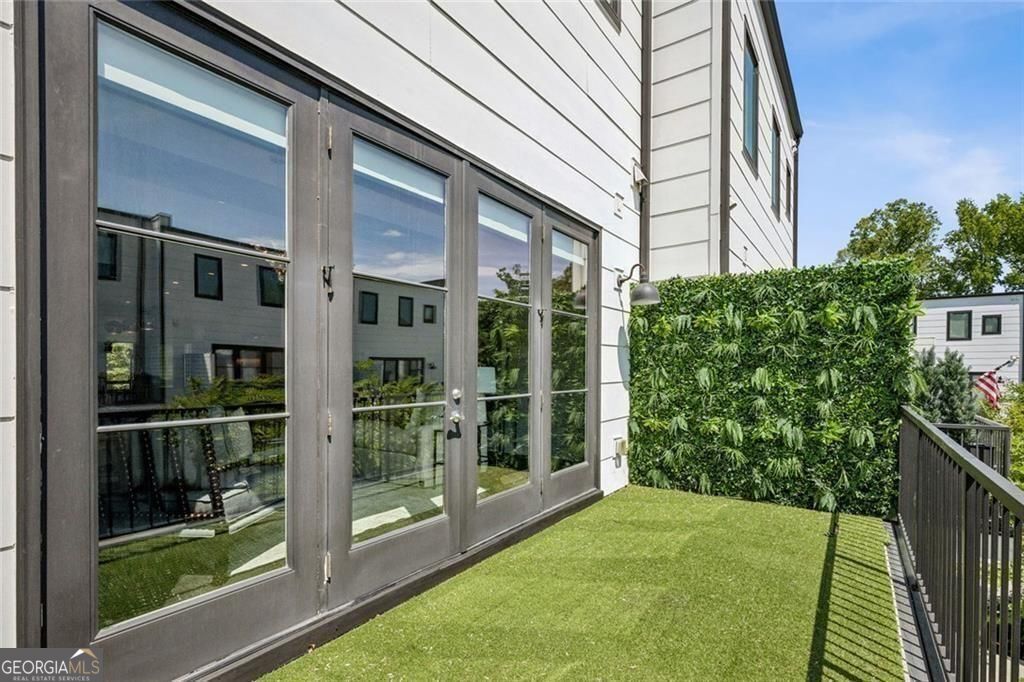 2528 Appleden Place