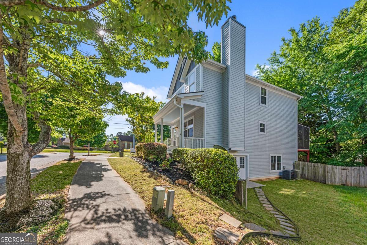 584 Edgewood Drive