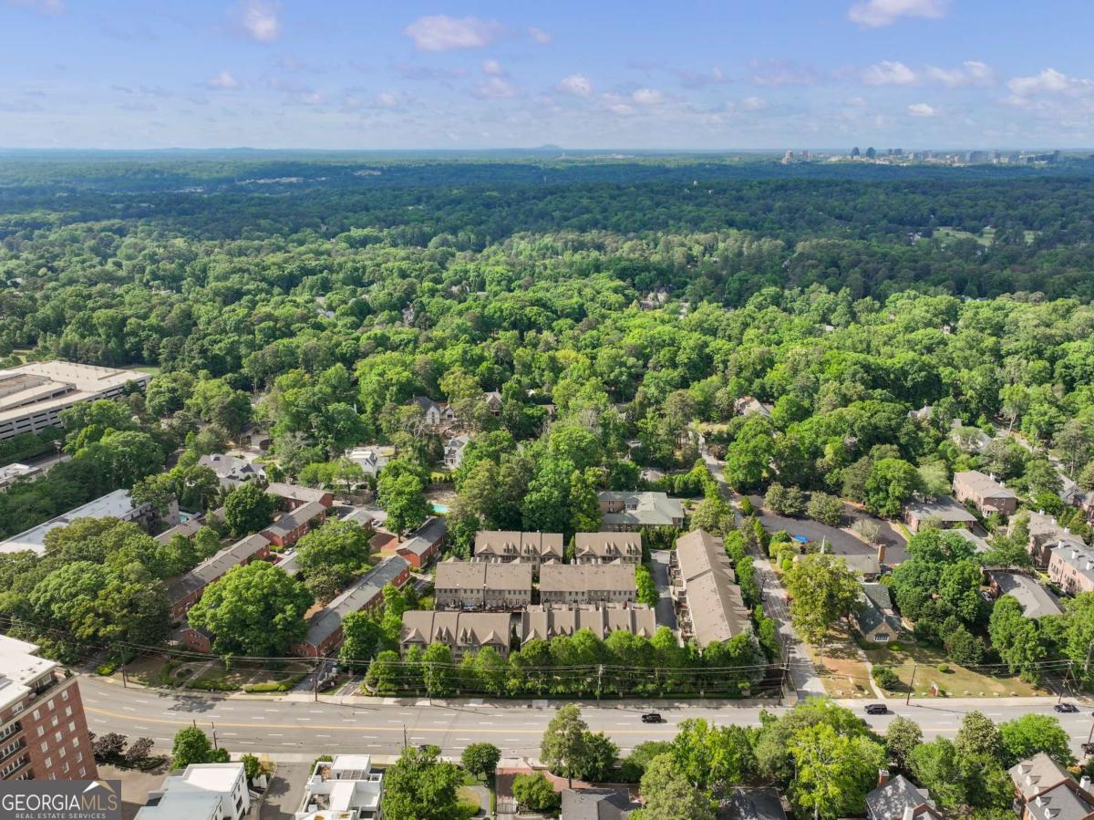 3668 Brookhaven Manor Crossing NE
