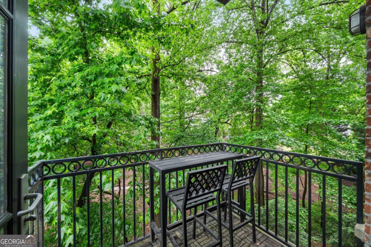 3235 Roswell Road NE # 405