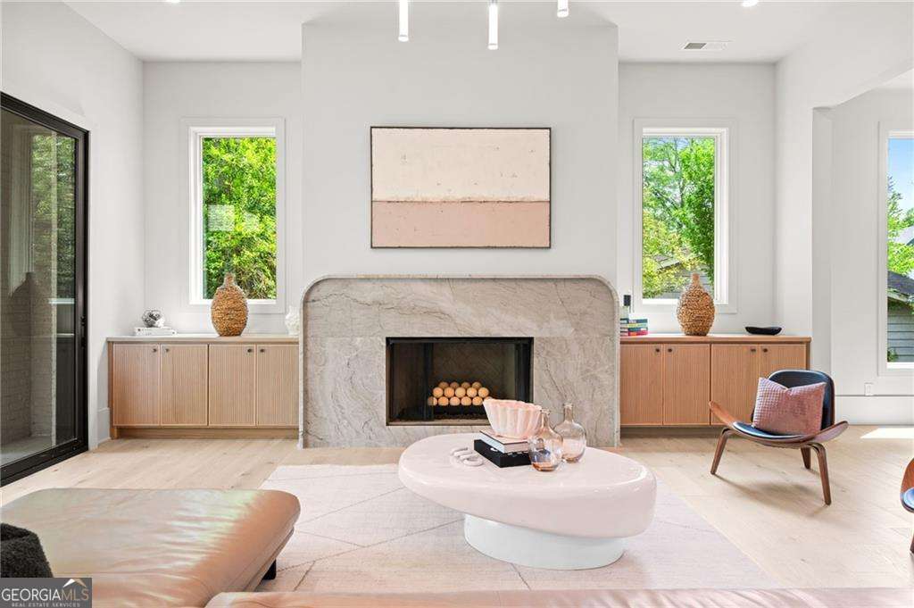 175 Pebble Trail