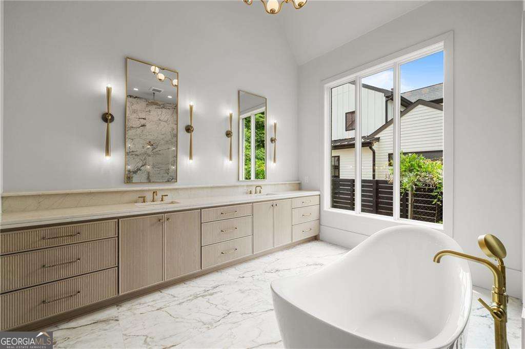 175 Pebble Trail