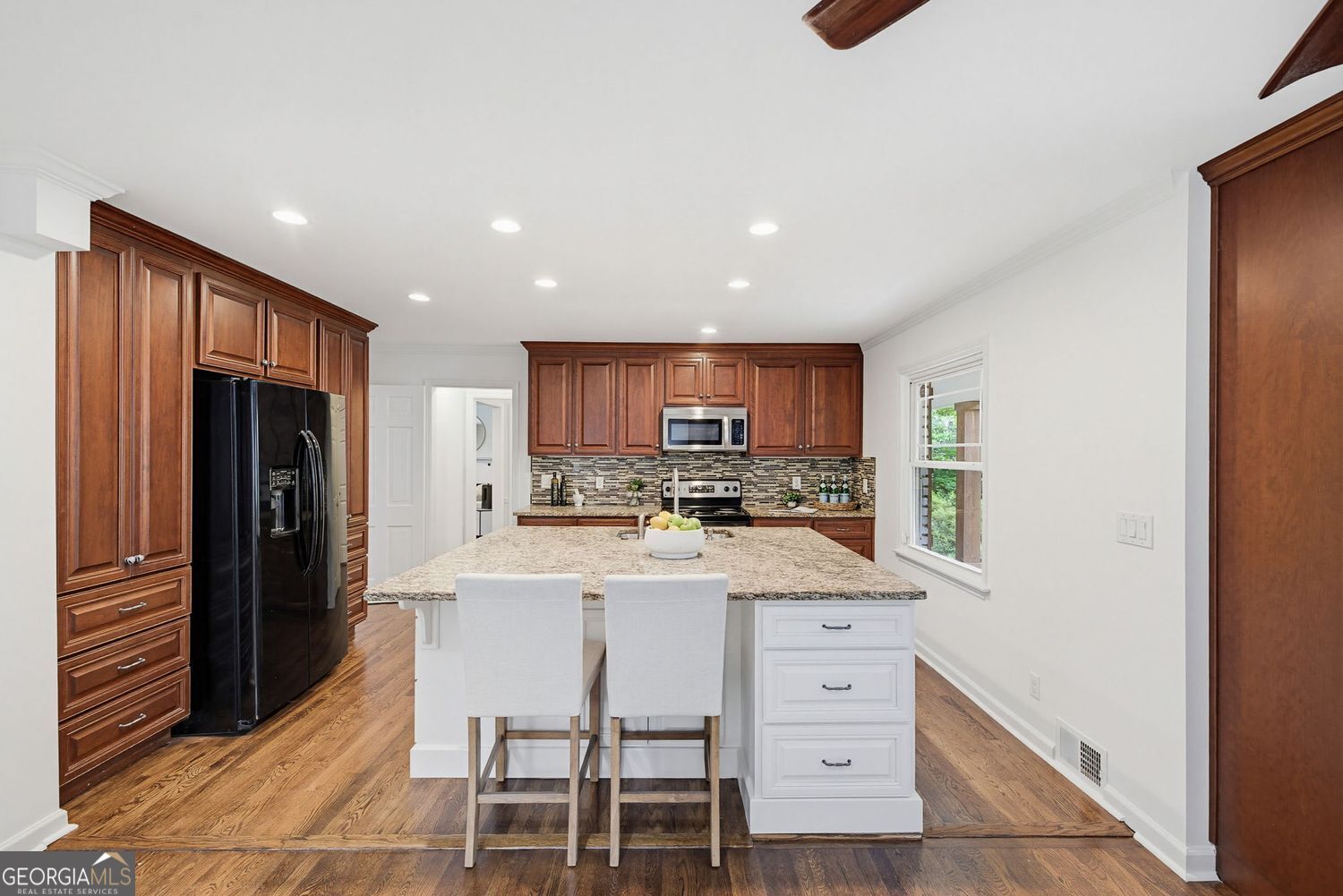 445 Forest Hills Drive NE