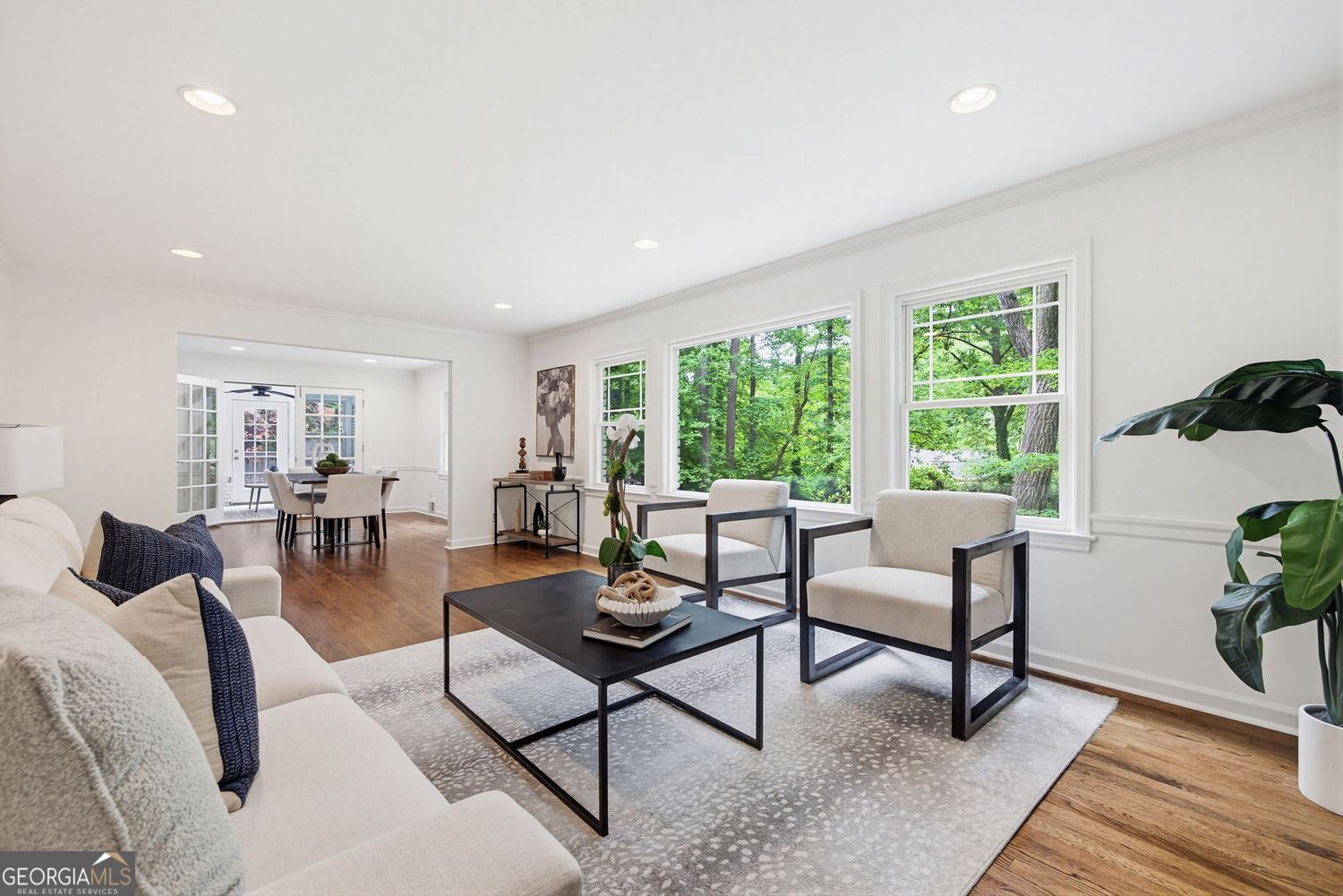 445 Forest Hills Drive NE