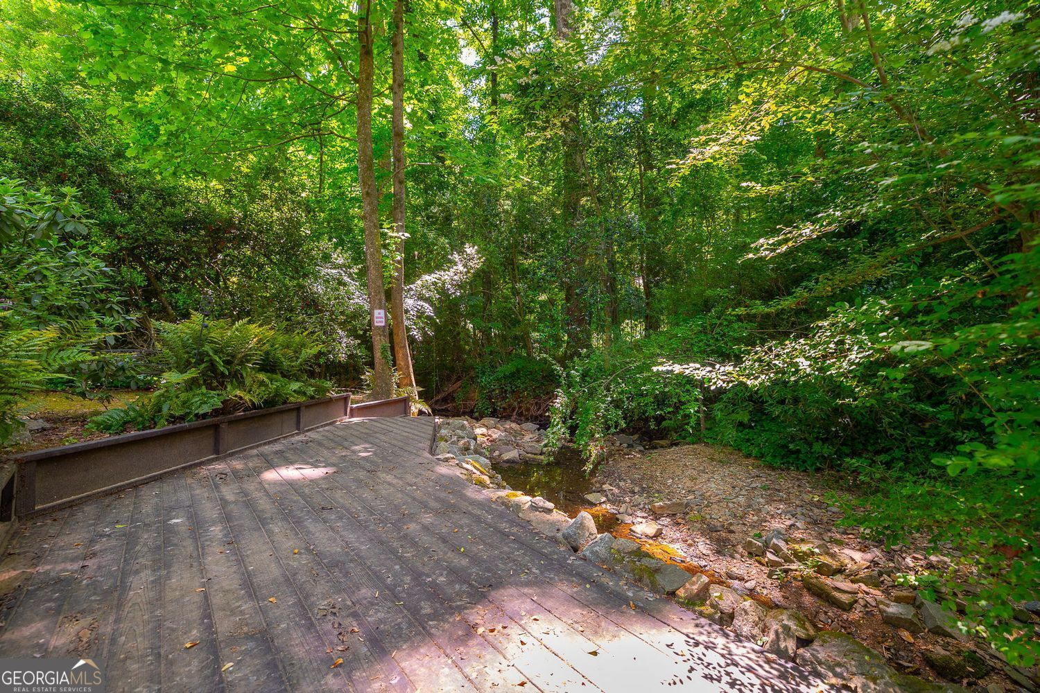 445 Forest Hills Drive NE