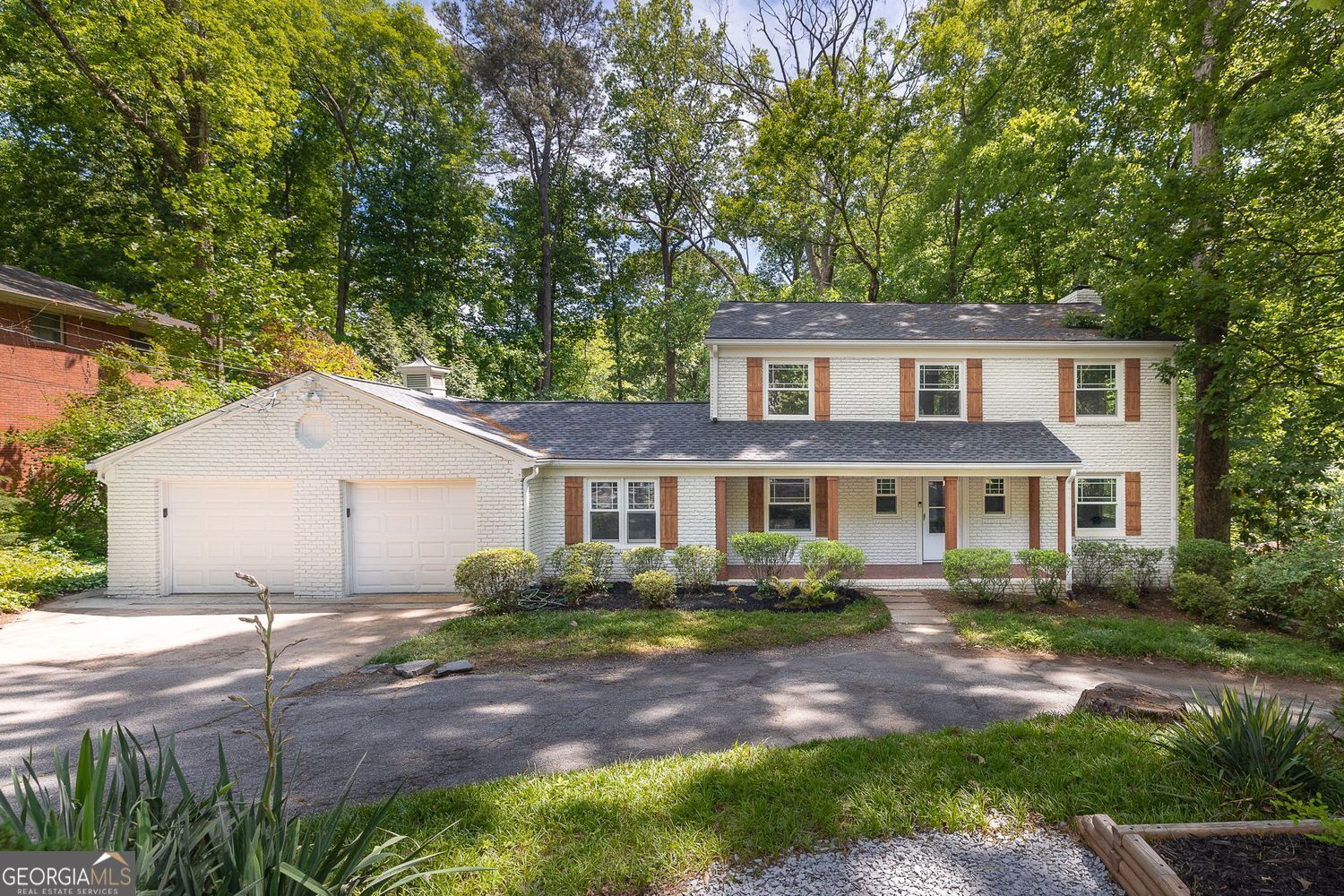 445 Forest Hills Drive NE