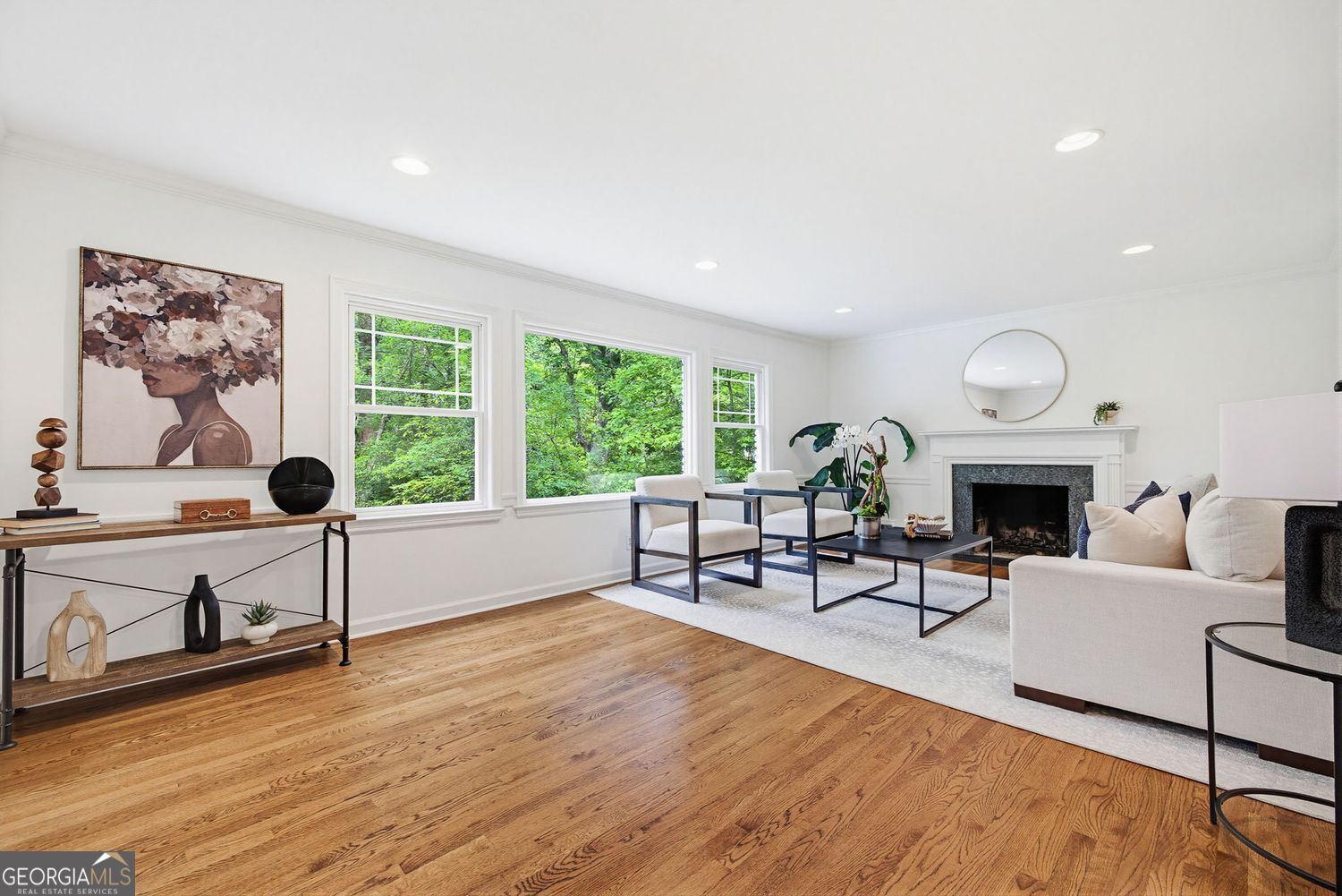 445 Forest Hills Drive NE