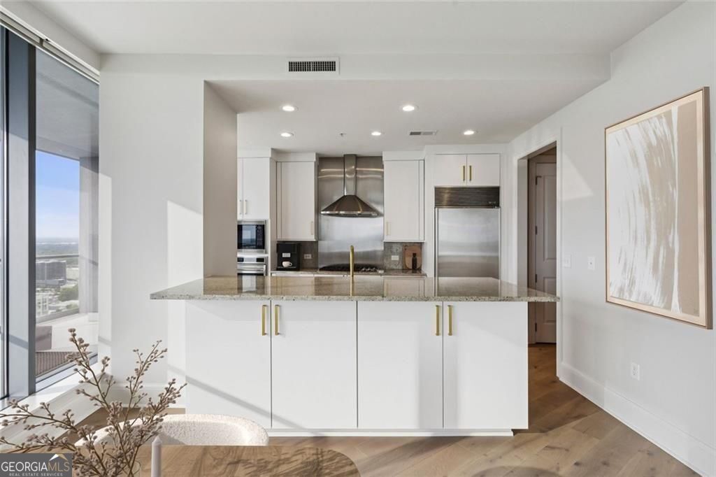 3344 Peachtree Road NE # 4104
