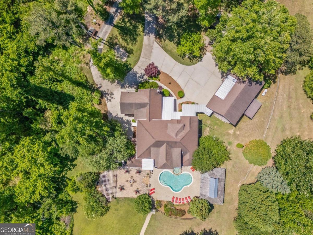 1741 Indian Woods