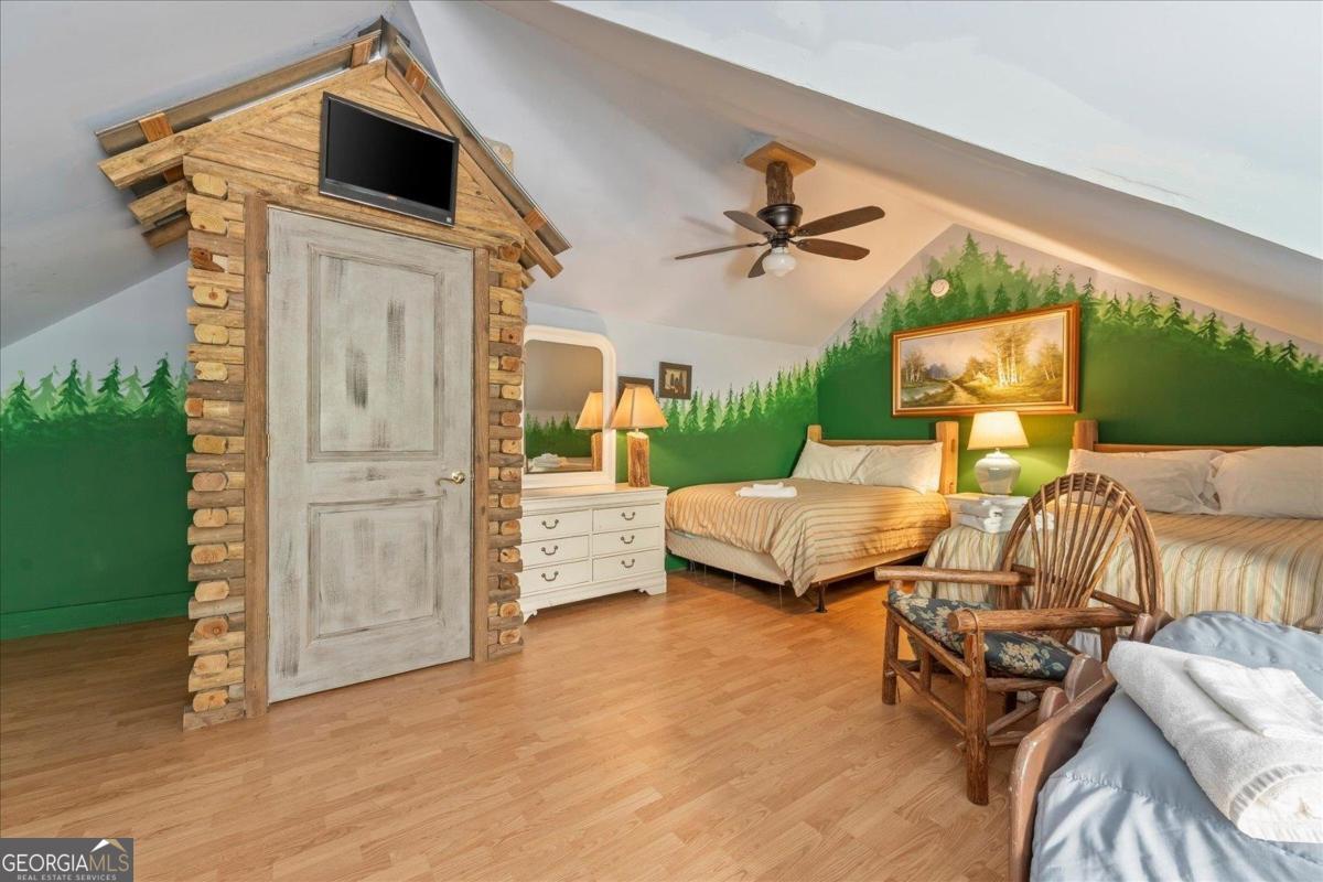 1741 Indian Woods