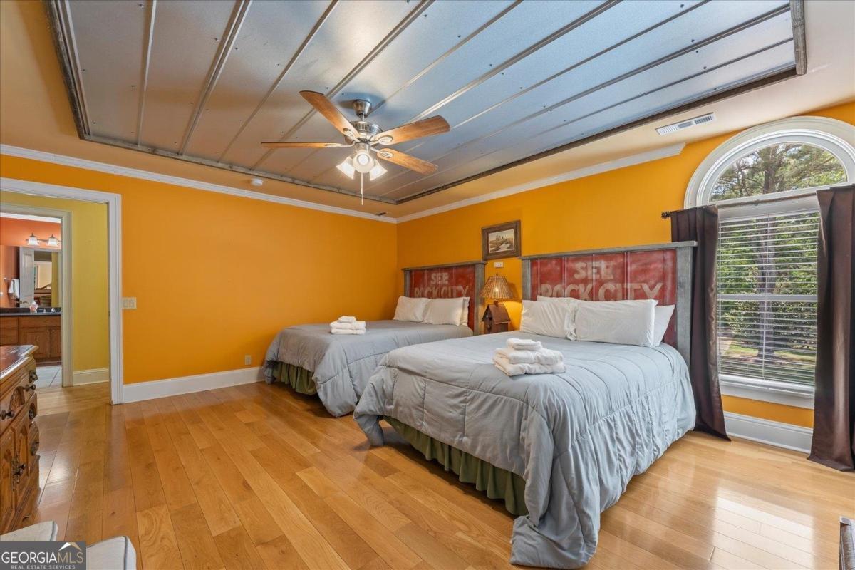 1741 Indian Woods