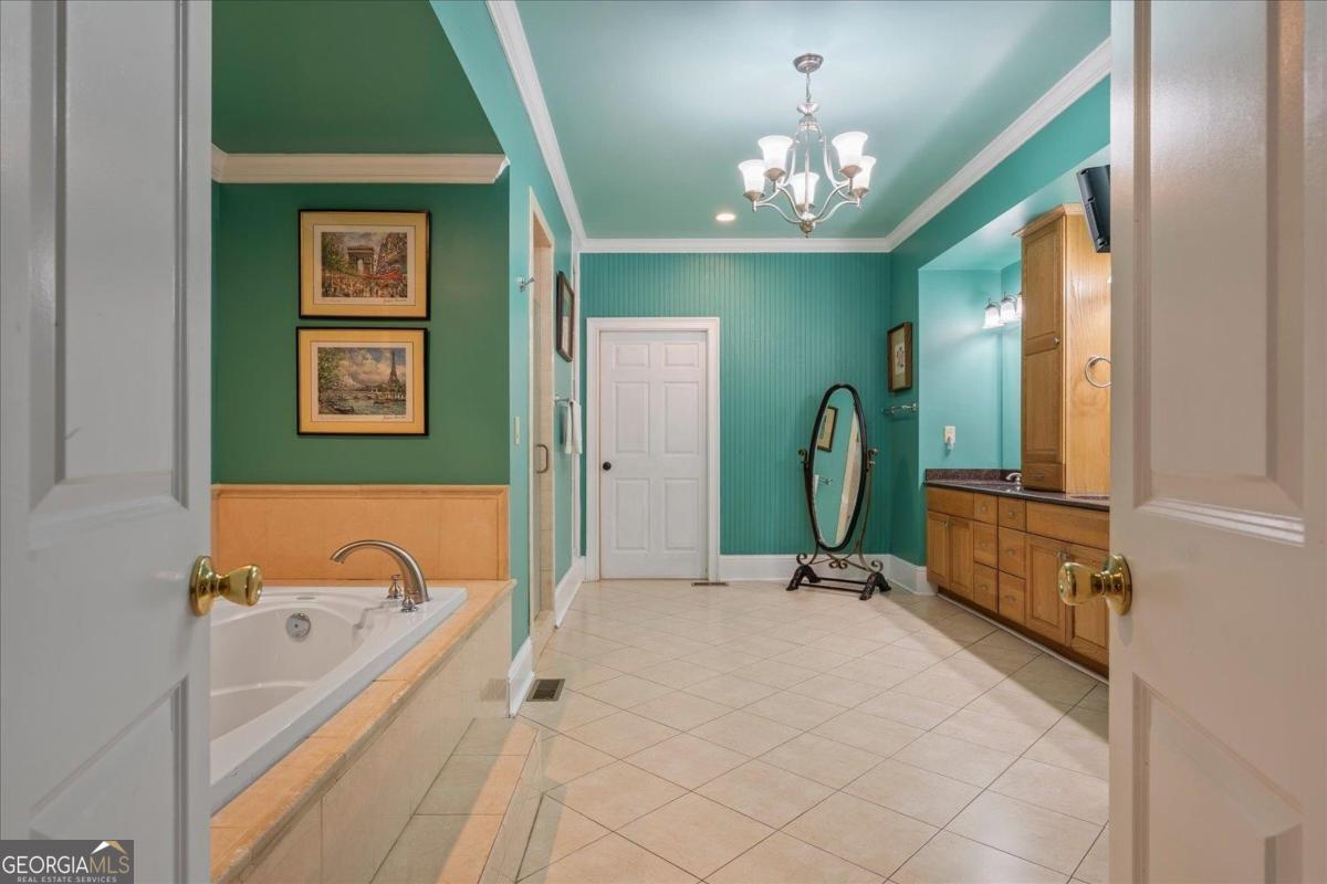 1741 Indian Woods
