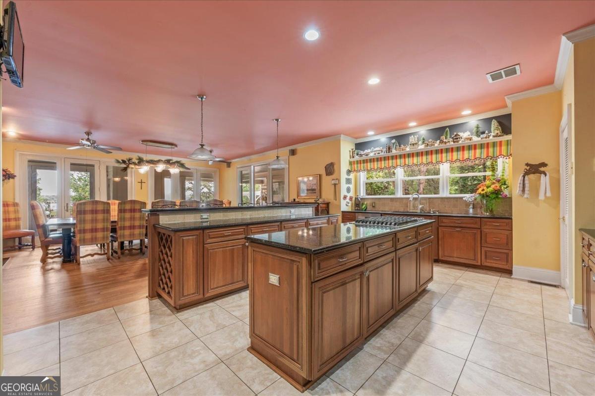 1741 Indian Woods