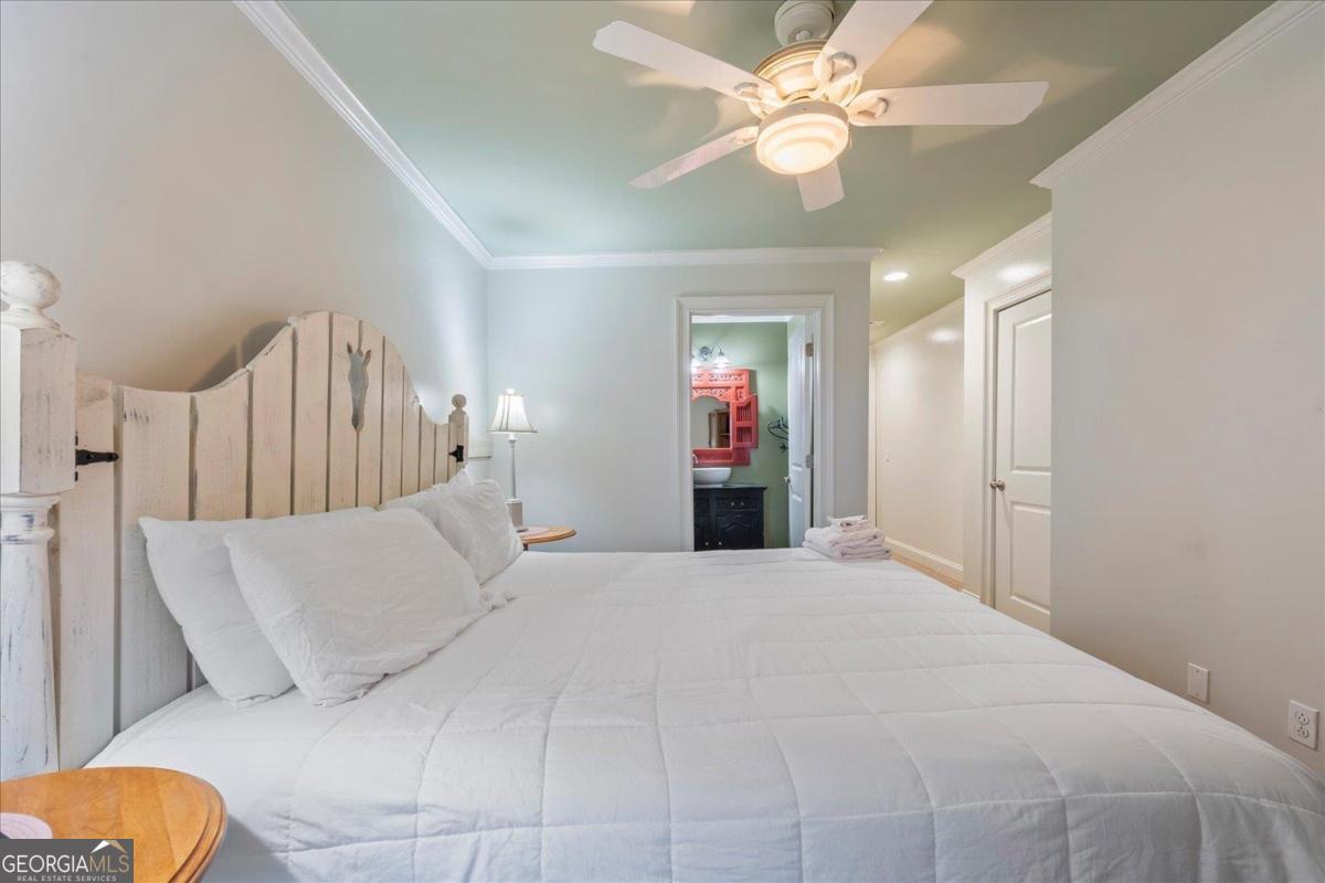 1741 Indian Woods