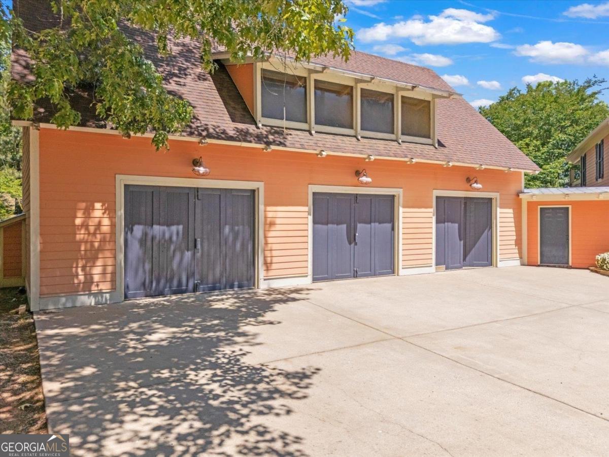 1741 Indian Woods