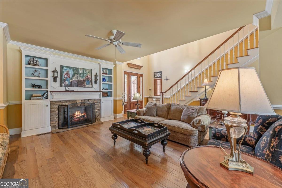1741 Indian Woods