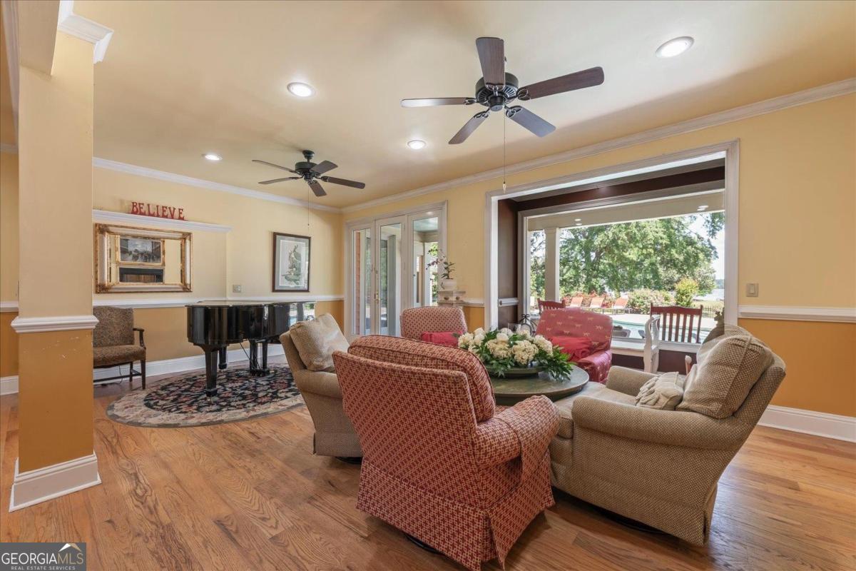 1741 Indian Woods