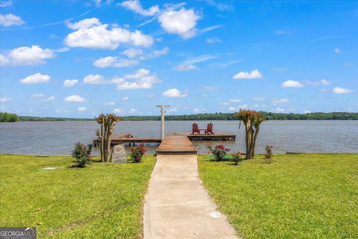 1741 Indian Woods