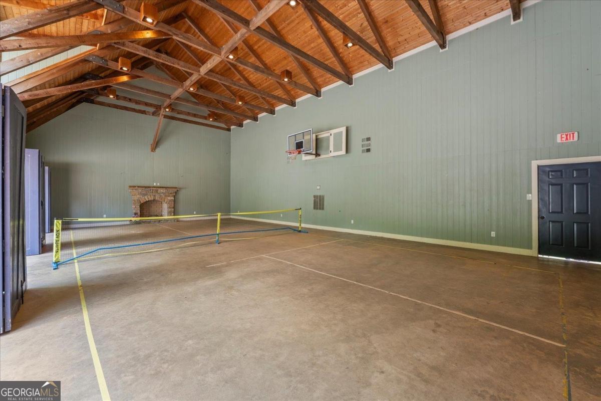 1741 Indian Woods