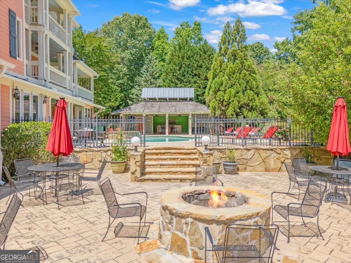 1741 Indian Woods