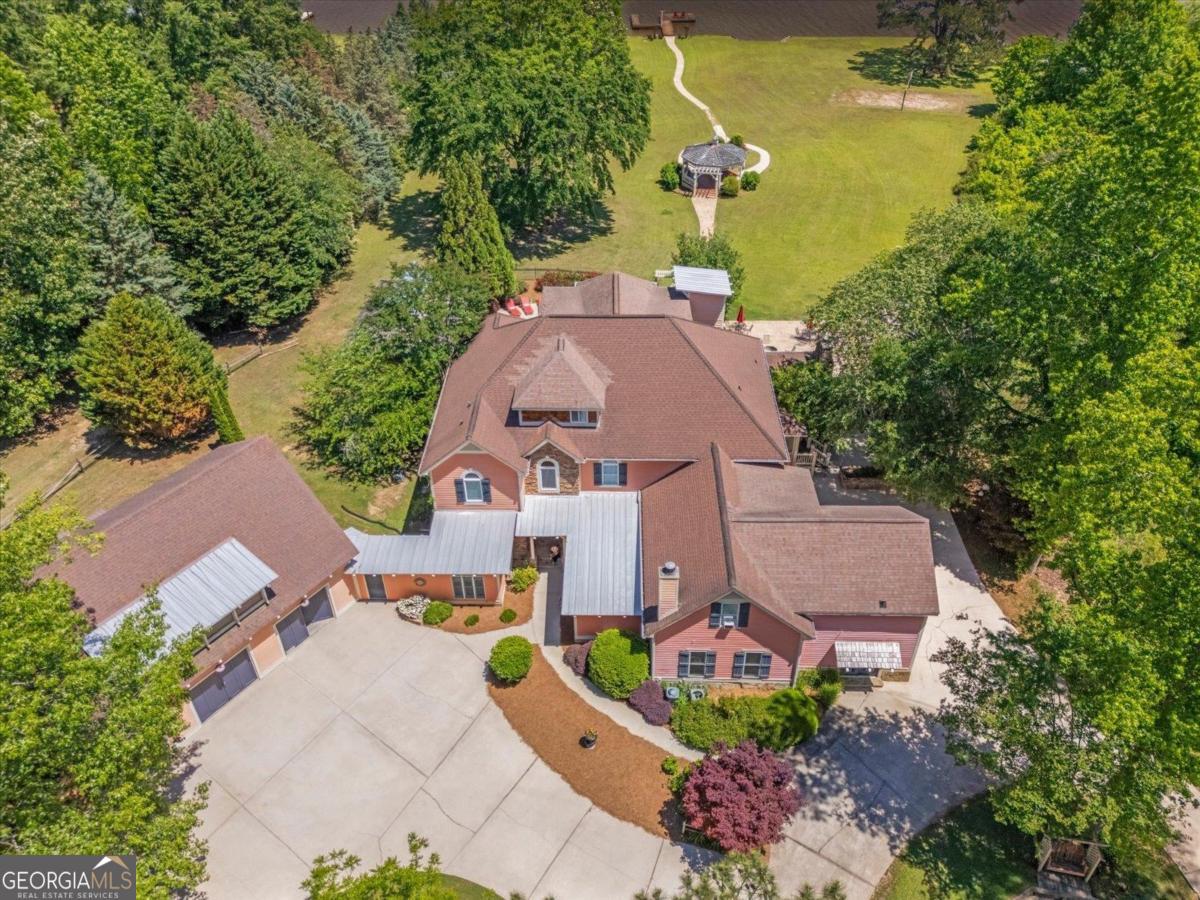 1741 Indian Woods
