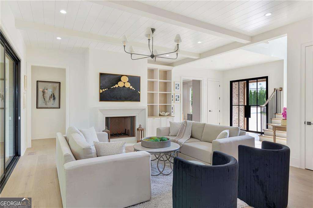 10908 Woodstock Road