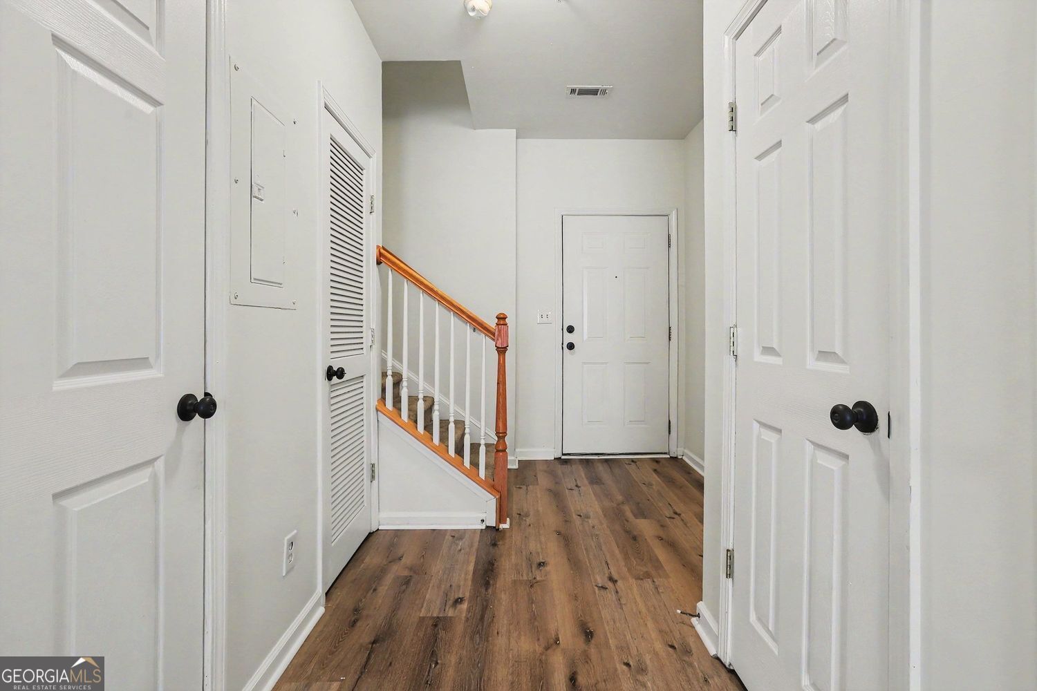 6115 Woodland Lane