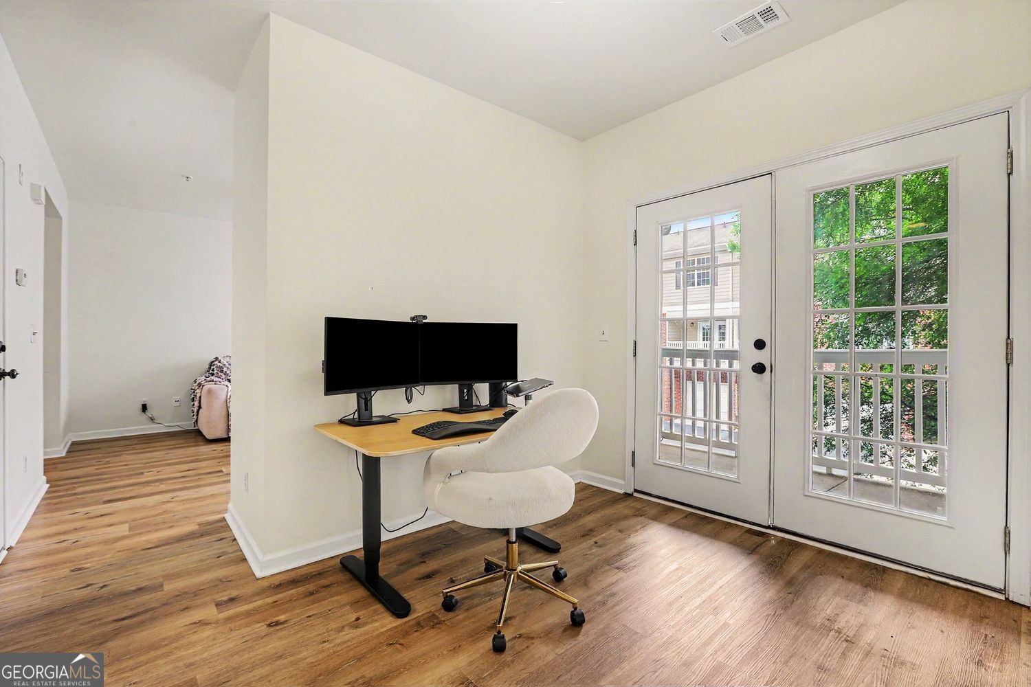 6115 Woodland Lane