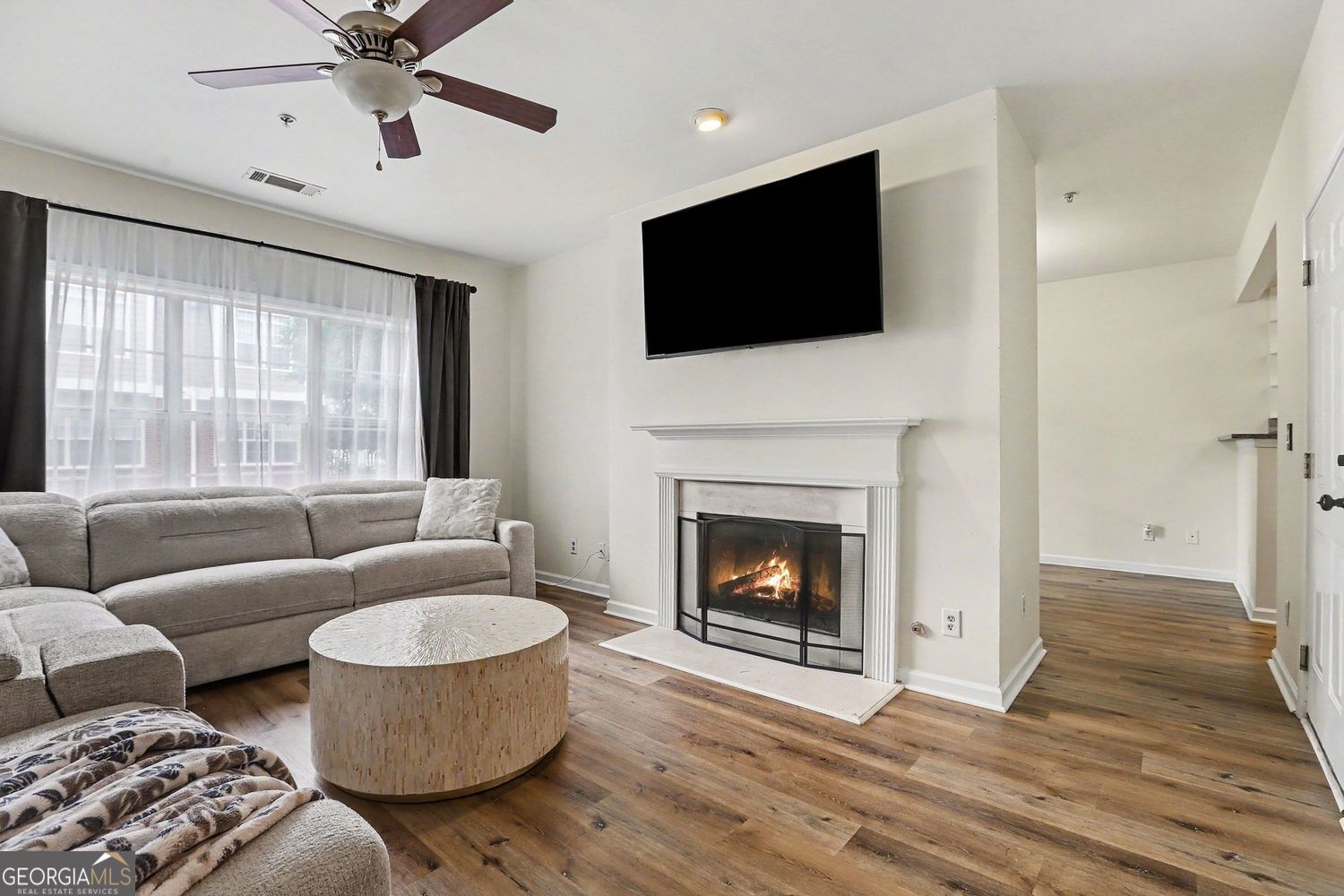 6115 Woodland Lane