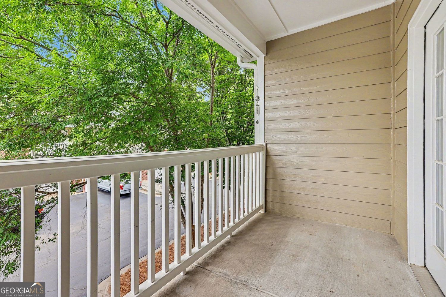 6115 Woodland Lane