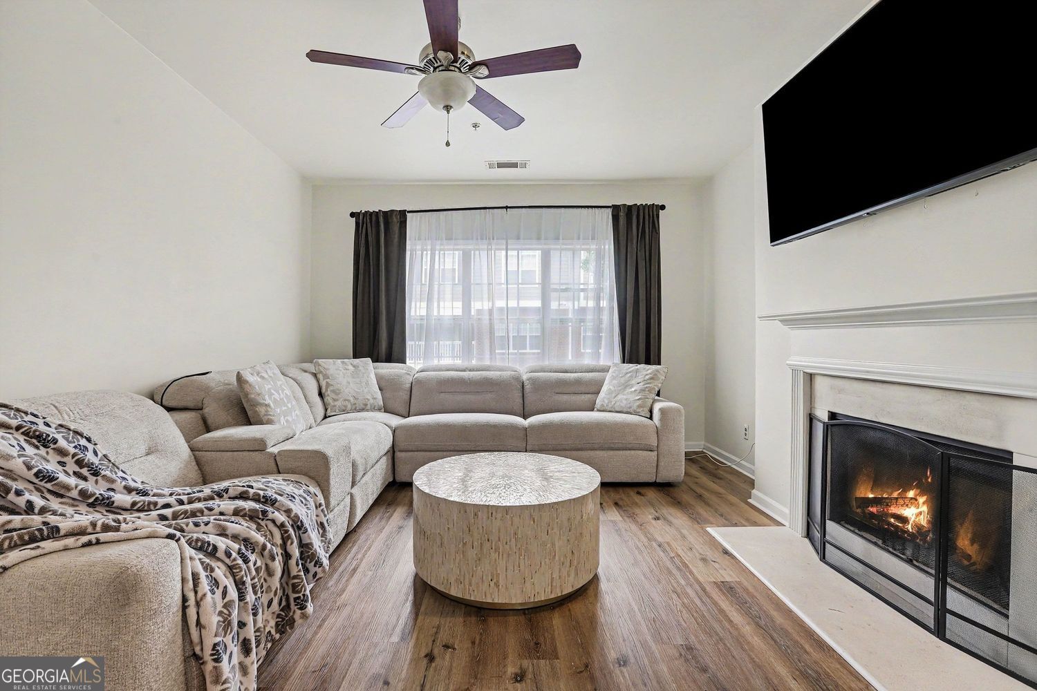 6115 Woodland Lane
