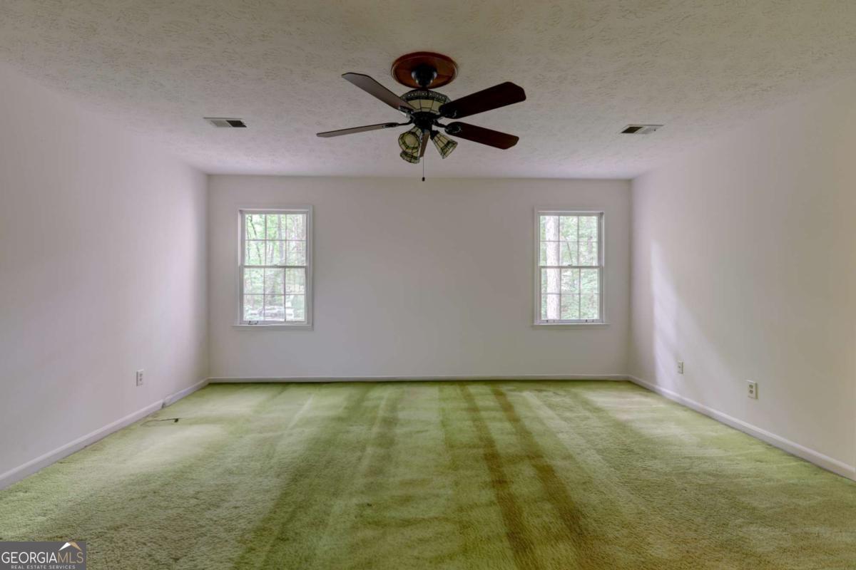 2737 Hearthstone Circle