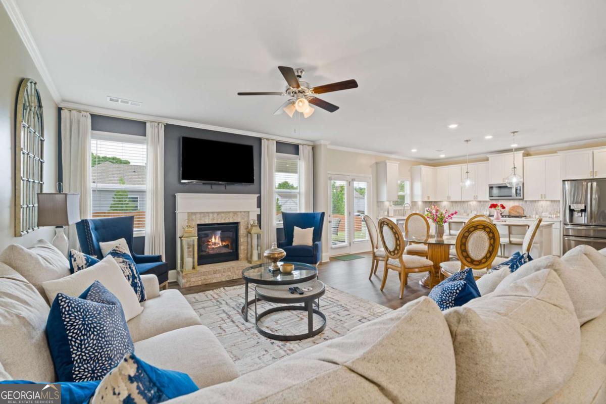 304 Ellenton Place