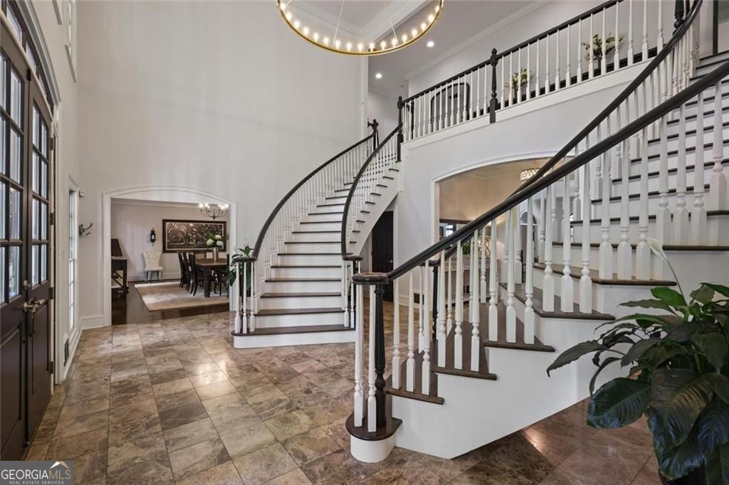 710 Walnut Drive SW