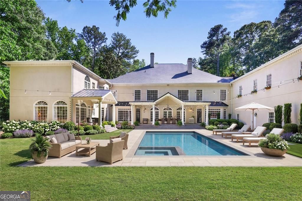 710 Walnut Drive SW