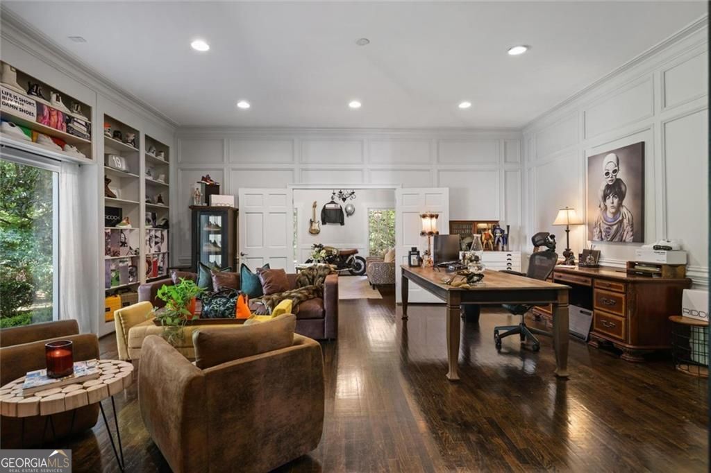 710 Walnut Drive SW