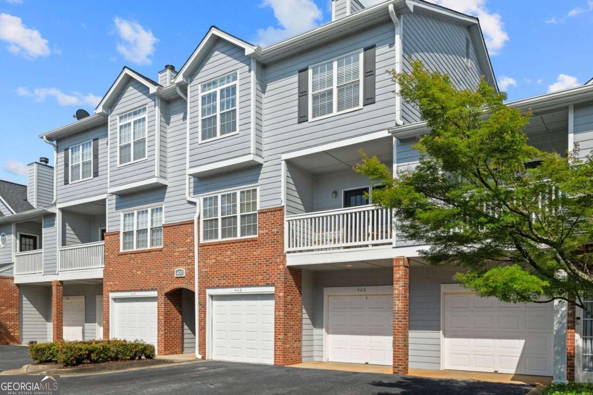 408 Vinings Forest Circle SE