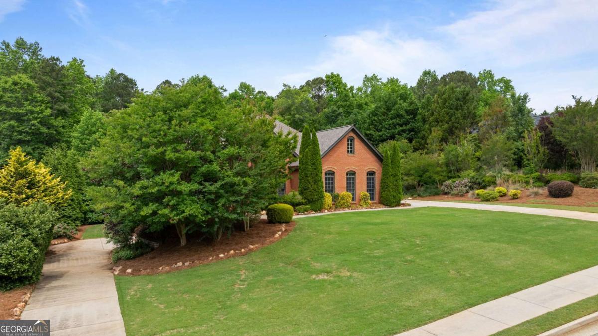 7461 Biltmore Lane