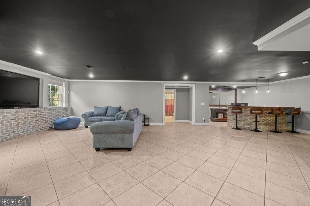 7461 Biltmore Lane