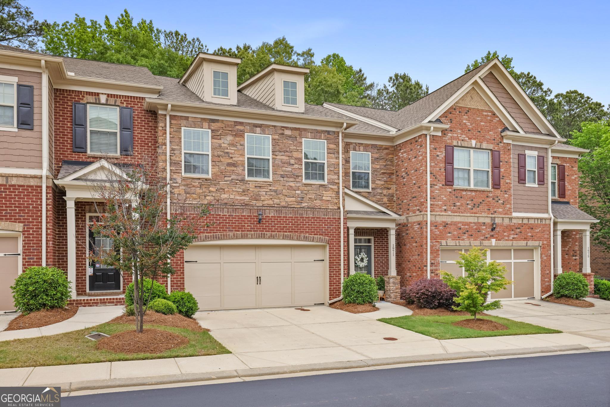 1971 Silver Birch Drive SE # 5